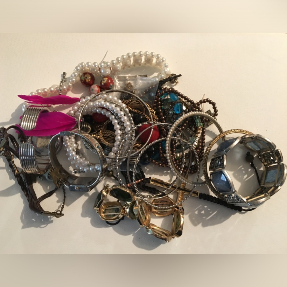 Mixed grab bag beads-bracelets- Lot 4